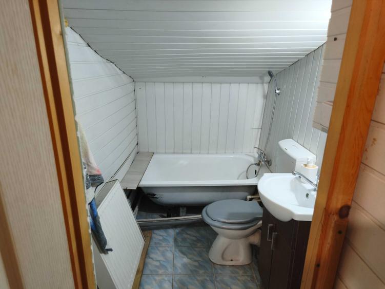 Apartament cu 2 camere semidecomandat în Albești