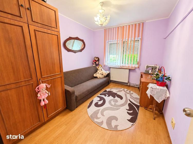 Apartament cu 3 camere decomandat în Central