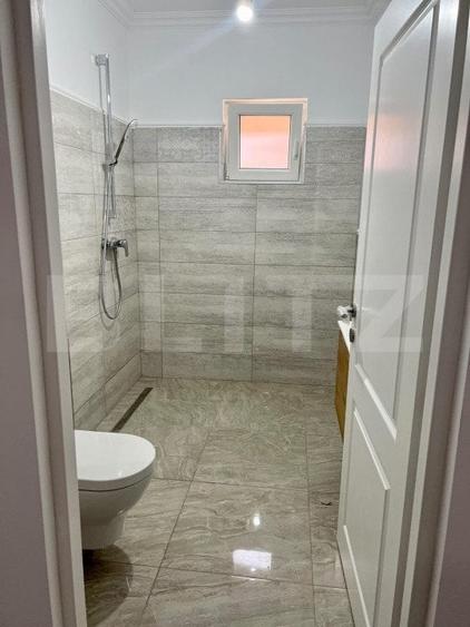 Apartament renovat , 3 camere , în asociație , zona Titulescu - 5
