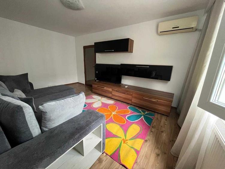 Apartament cu 2 camere decomandat în Drumul Taberei