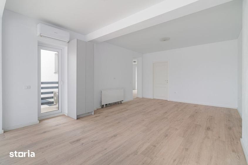 Apartament cu 5 camere în Adunații-Copăceni