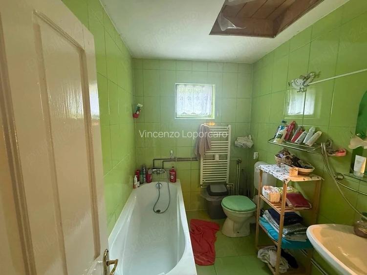 vand sau schimb cu apartament Casa In Deva