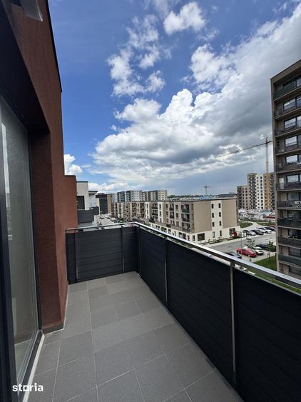 Apartament cu 3 camere în Tractorul