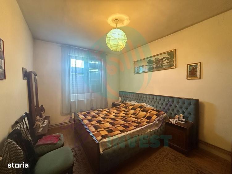 Casă cu 4 camere în Moara Domnească