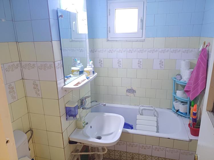 Apartament cu 4 camere decomandat în Vidin-Progresul