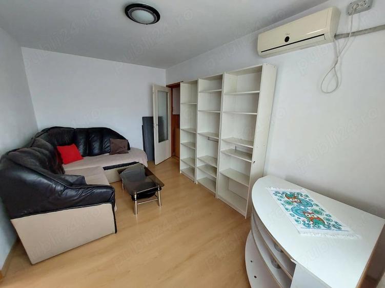 Apartament cu 2 camere semidecomandat în Aurel Vlaicu