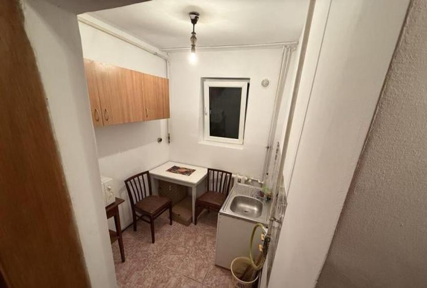 Apartament cu 2 camere semidecomandat, mobilat în City Park Mall