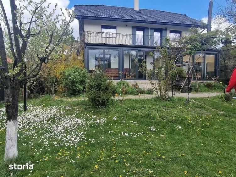 Casă cu 5 camere cu Teren 900 Mp în Făget