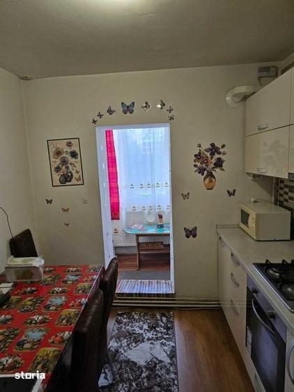 Apartament cu 2 camere decomandat în Lenin