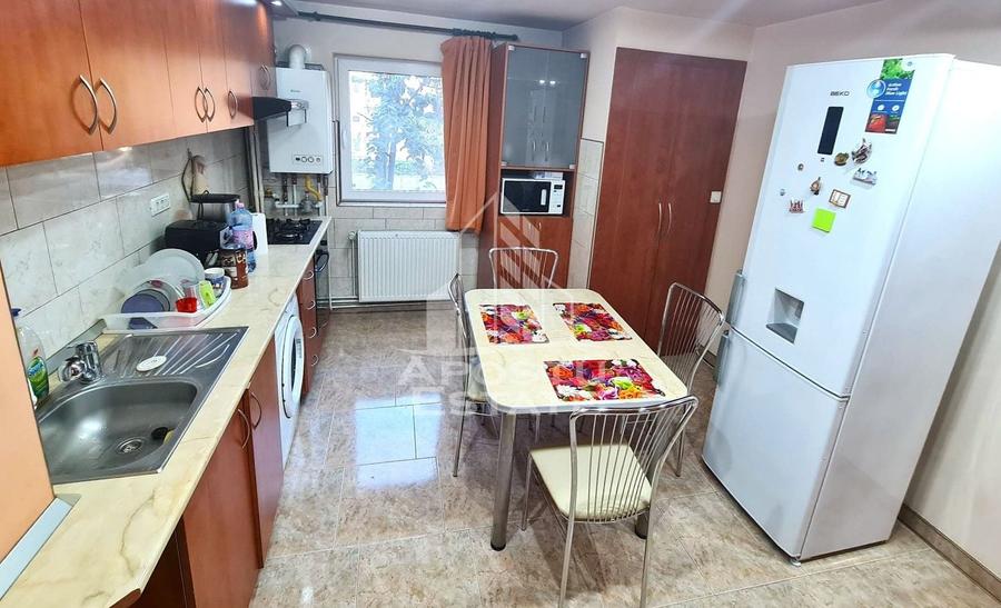 Apartament cu 2 camere semidecomandat, mobilat în Boul Roșu