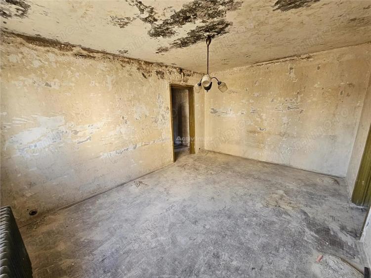 Apartament cu 2 camere semidecomandat în Micro I