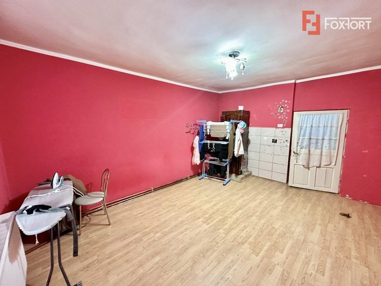 Casă individuală cu 4 camere cu Canalizare în Urseni