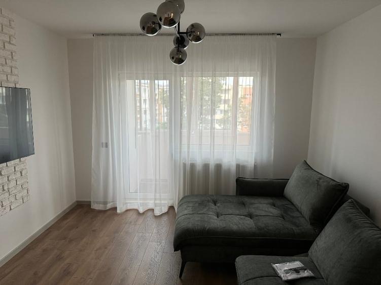 Apartament cu 3 camere decomandat în Mărăști