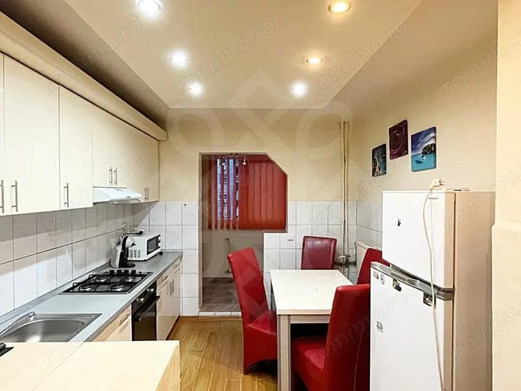 Apartament cu 3 camere decomandat în Rogerius