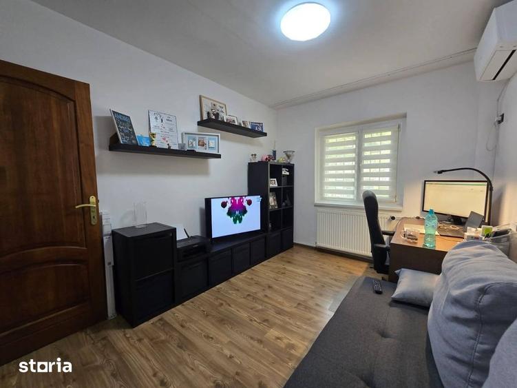 Apartament cu 4 camere decomandat în Baicului