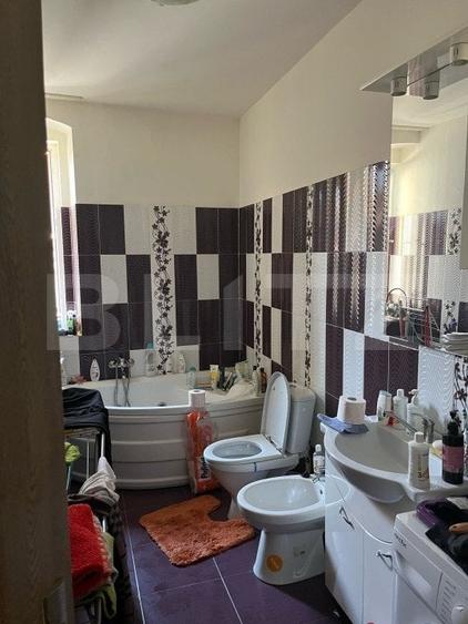 Apartament cu 2 camere decomandat, mobilat în Central
