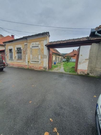 Casă cu 3 camere în Central