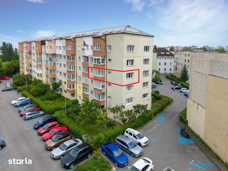 Apartament cu 3 camere semidecomandat, mobilat în Central