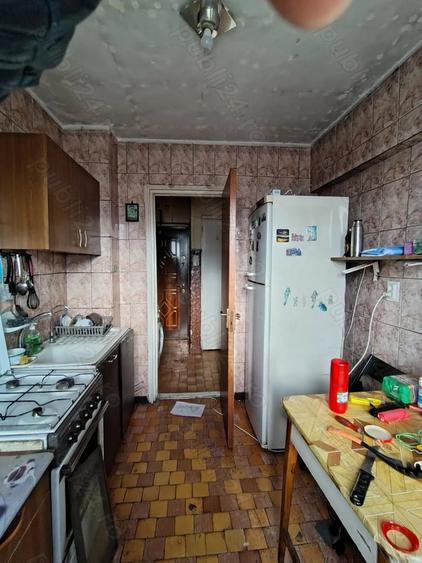 Apartament cu 2 camere semidecomandat, mobilat în Dristor