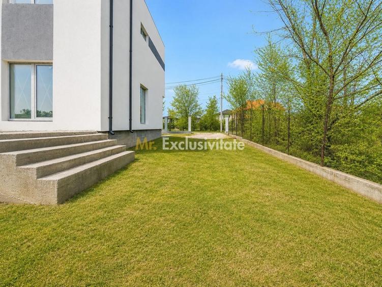 Duplex cu 4 camere cu Canalizare în Corbeanca