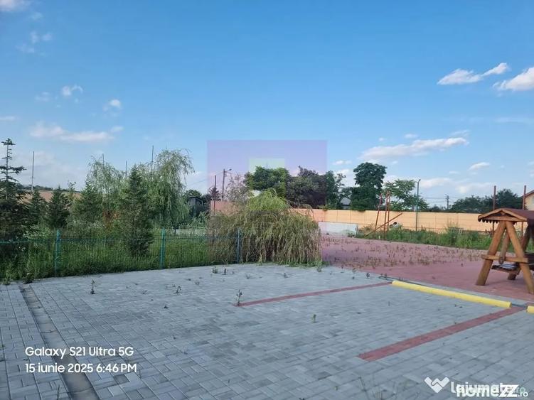 Casă cu 7 camere cu Teren 6000 Mp în Teișori