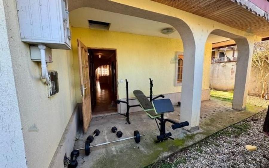 Casă individuală cu 5 camere cu Canalizare în Frătești