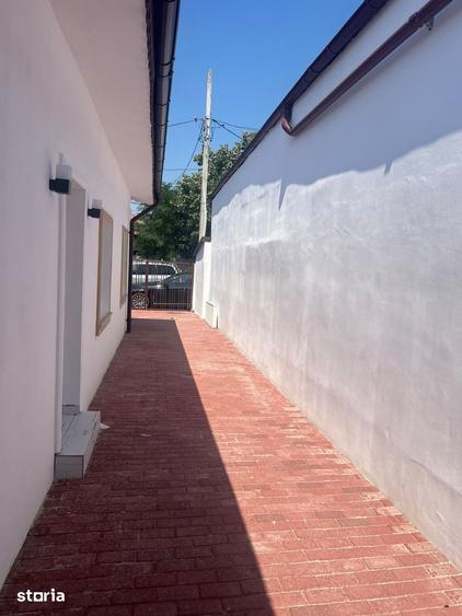 Casă cu 3 camere cu Teren 200 Mp în Calea București