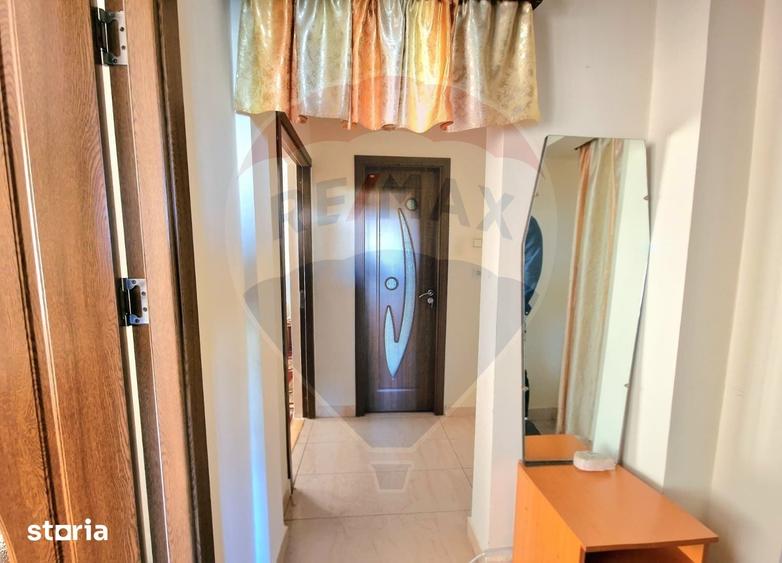 Apartament cu 3 camere decomandat în Republicii