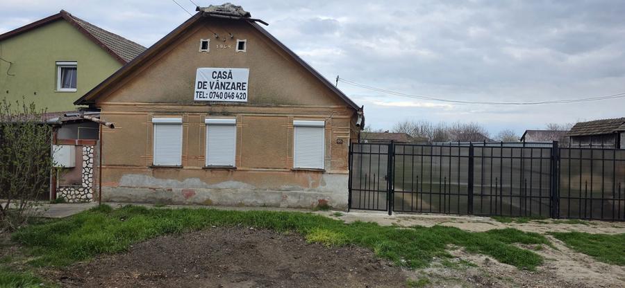 Casă cu 3 camere în Macea