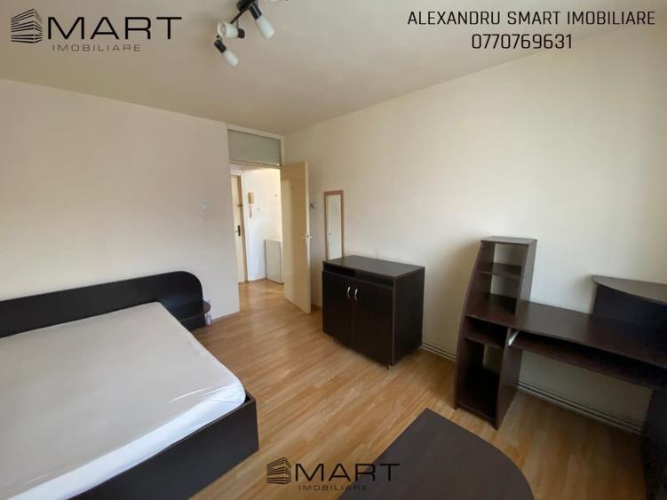 Garsonieră decomandată în Ștrand