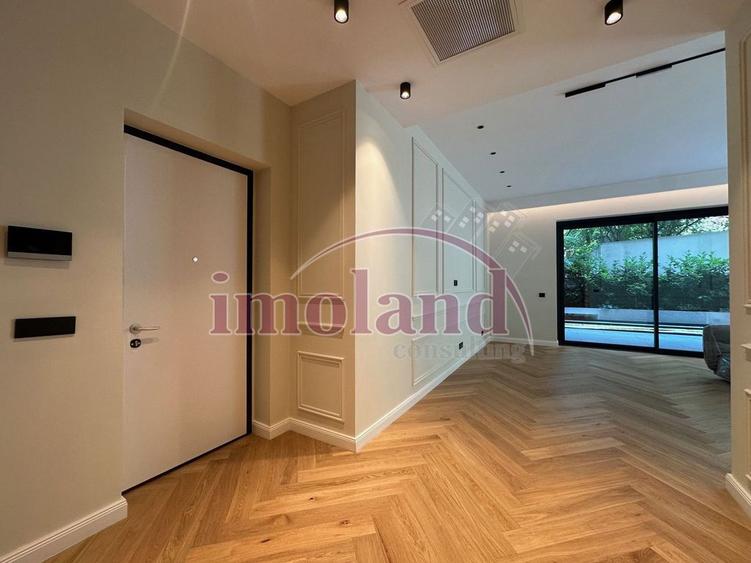 Apartament cu 3 camere decomandat în Floreasca