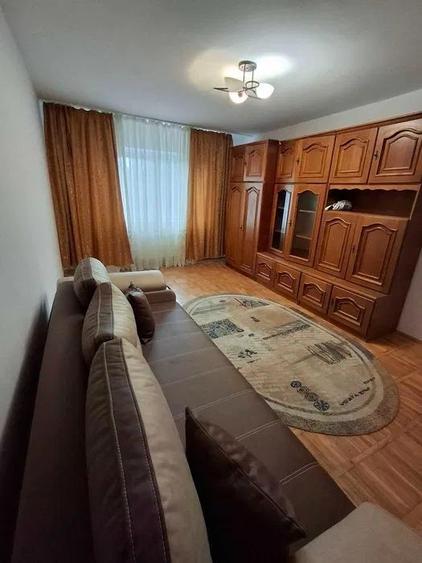 Apartament cu 2 camere decomandat, mobilat în Nicolina