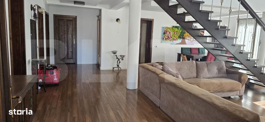 Casă cu 4 camere în Bercu Roșu