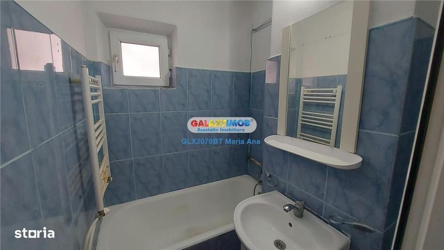 Garsonieră decomandată în Central