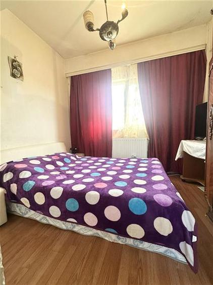 Casă individuală cu 4 camere cu Canalizare în Inel II
