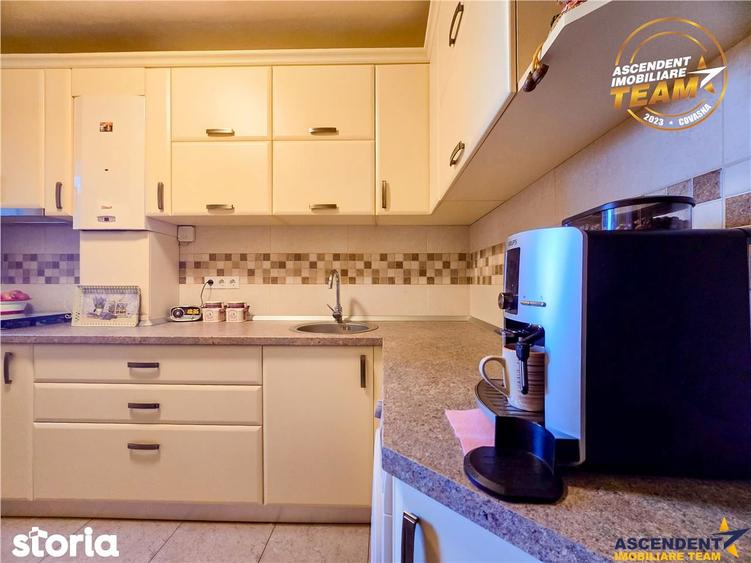 Apartament cu 3 camere, mobilat în Simeria