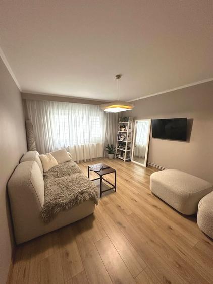 Apartament cu 4 camere decomandat în Nord-Est