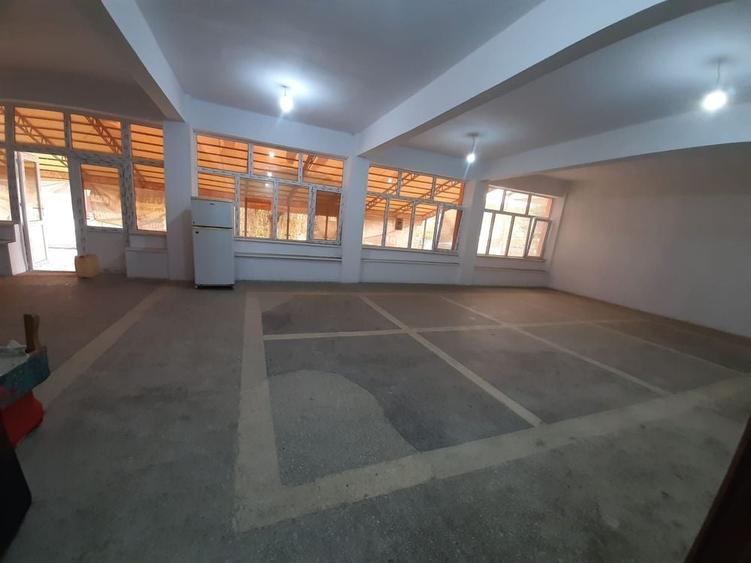 Spațiu comercial, de 1,390 mp, în Exterior Vest