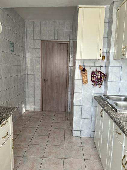 Casă individuală cu 14 camere cu Canalizare în Ferdinand