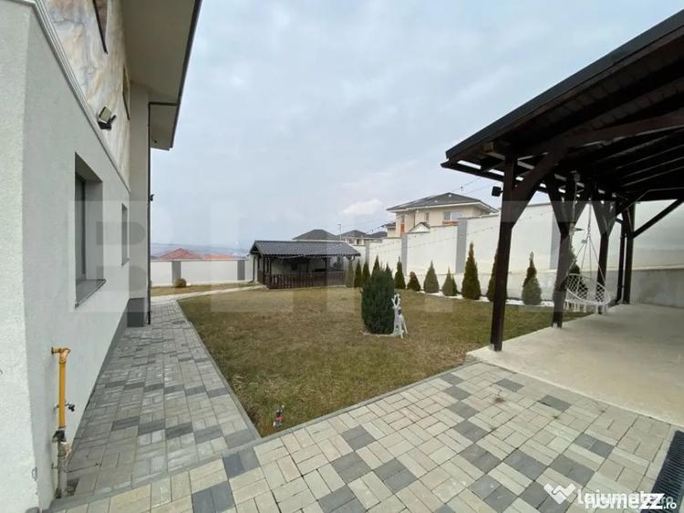 Casă cu 5 camere cu Teren 649 Mp în Someșeni