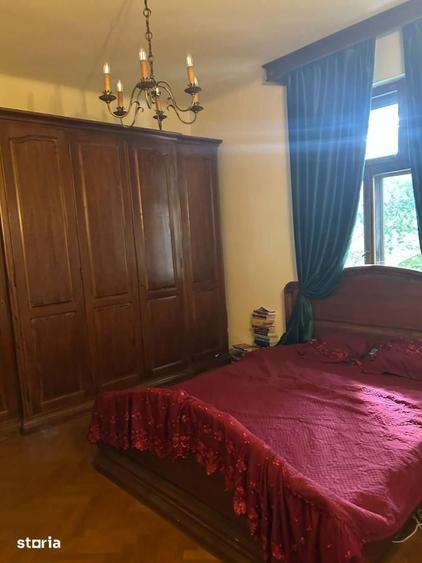 Apartament cu 5 camere în Centrul Civic
