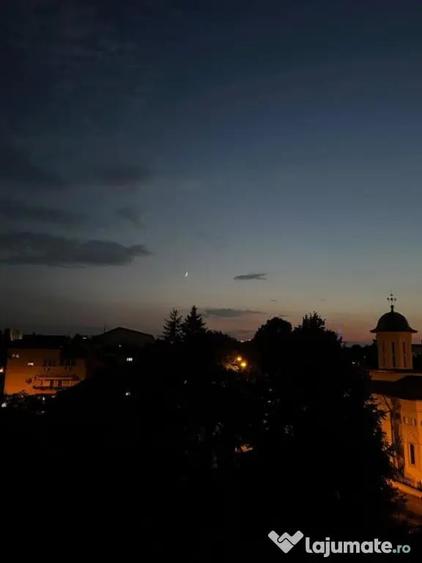 Apartament cu 5 camere decomandat în Cotroceni