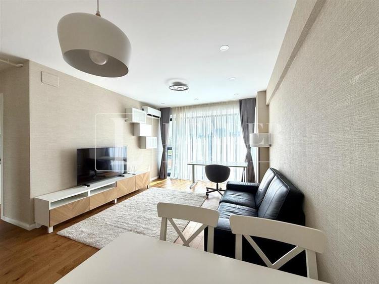 Apartament cu 2 camere semidecomandat, mobilat în Central