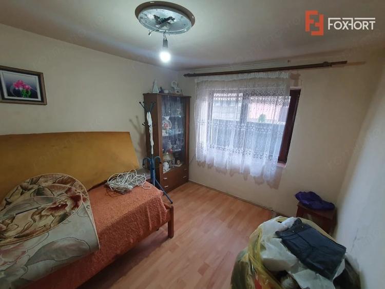 Casă cu 6 camere cu Teren 1200 Mp în Central