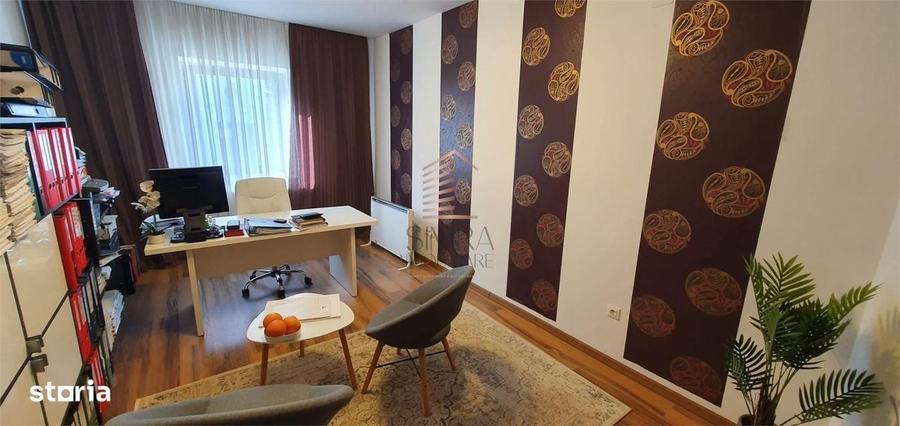 Casă cu 4 camere cu Teren 70 Mp în Central