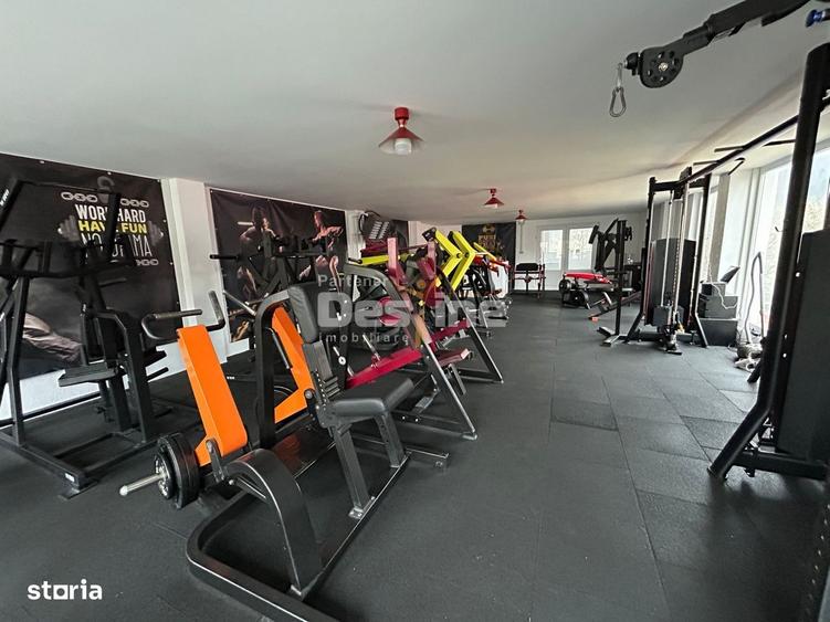 Spațiu comercial, de 336 mp, în Central