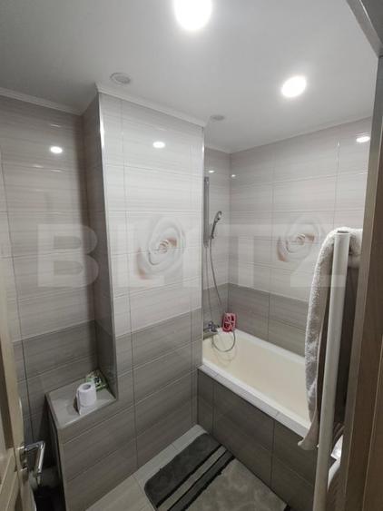 Apartament cu 3 camere decomandat, mobilat în Micro 6