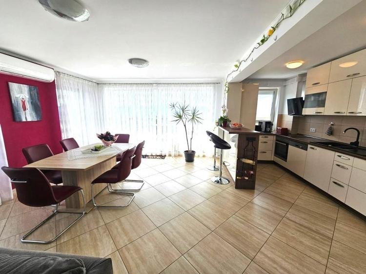 Apartament cu 3 camere decomandat, mobilat în Hipodrom 3
