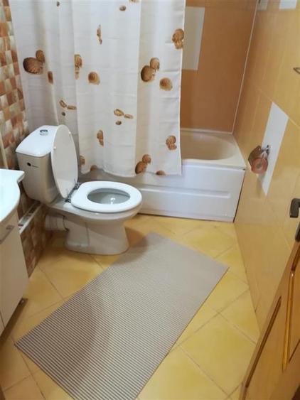 Apartament cu 3 camere decomandat în Ștefan cel Mare
