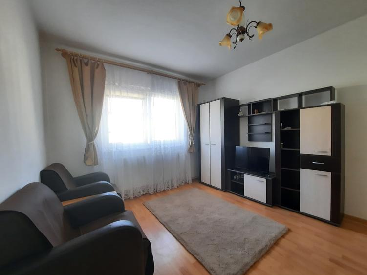 Apartament cu 2 camere nedecomandat în Mihai Viteazul